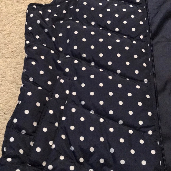 Land’s End puffy vest - Picture 3 of 4